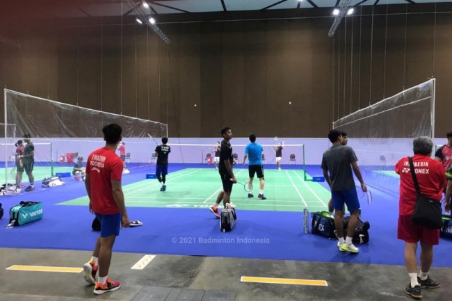 இந்தோனேஷிய பட்மிண்டன் வீரர்கள் மூவருக்கு ஆயுட்கால தடை