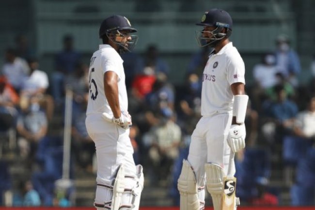 ரிவ்யூ முடிந்த பின்பும் நகராமல் நின்ற இங்கிலாந்து வீரர்கள்.. குழம்பிய நடுவர்.. பகீர் சம்பவம்