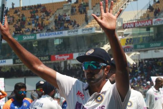 இனி டி20-ல் வாய்ப்பு இல்லையா... கவாஸ்கரின் கணிப்பு.. ரசிகர்கள் கொந்தளிப்பு