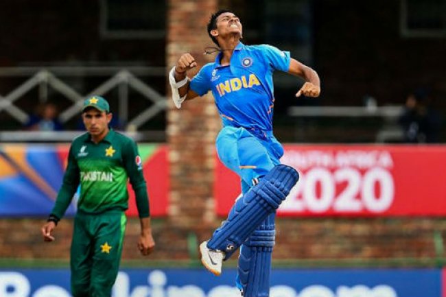 பிரித்வி ஷாவின் அதிரடி... மும்பை அணி அரையிறுதிக்கு போயாச்சு!