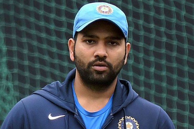 ரோகித் சர்மாவுக்கு ஓய்வா... டி20யில் ஆளை காணோம்.. பொங்கிய ரசிகர்கள்!