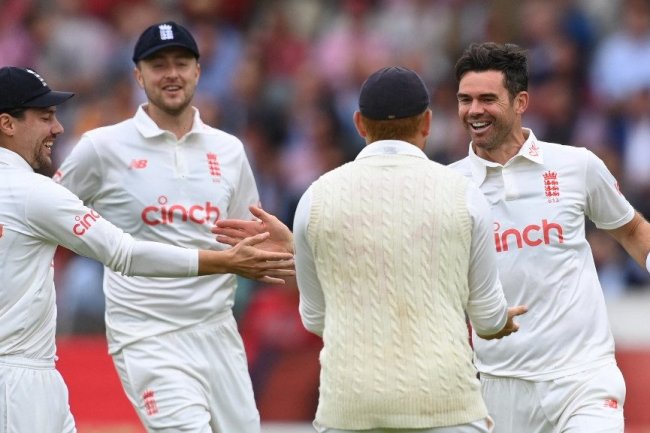 2வது டெஸ்ட்-ம் டிரா ஆகுமா... அச்சுறுத்தும் வானிலை.. உச்சகட்ட பரபரப்பில் 4ம் நாள் ஆட்டம்!