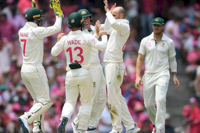 நியூசிலாந்து முதல் இன்னிங்சில் 251 ரன்னில் ஆல் அவுட்