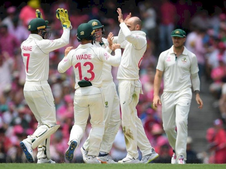 நியூசிலாந்து முதல் இன்னிங்சில் 251 ரன்னில் ஆல் அவுட்