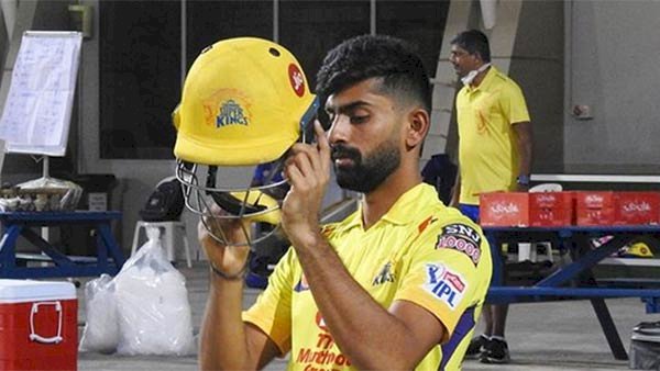 10 வீரர்கள் போதுமா? நேற்று சிஎஸ்கேவையும் சேர்த்து குழப்பிய தோனி